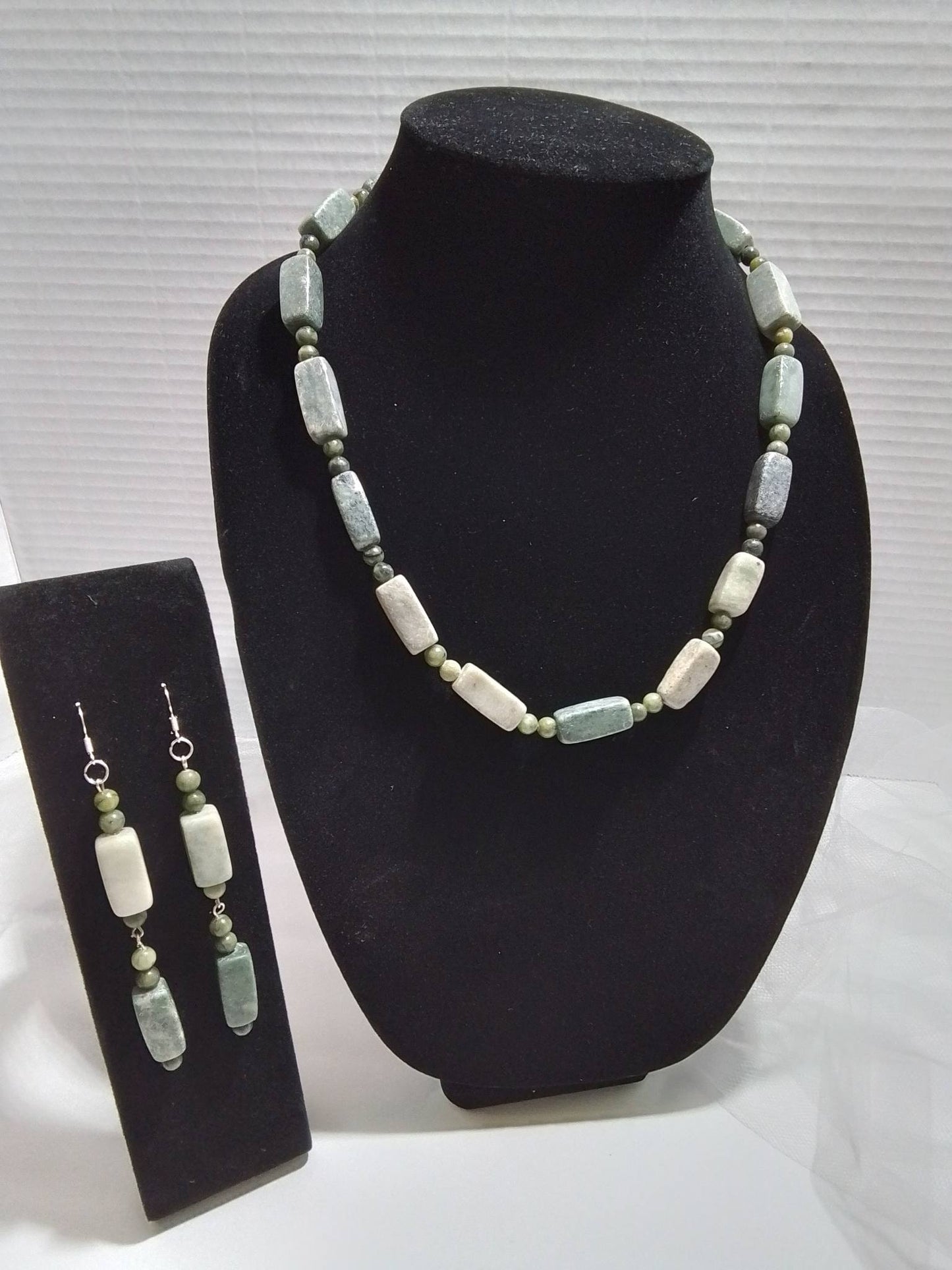 Serpentine Stone Necklace Set