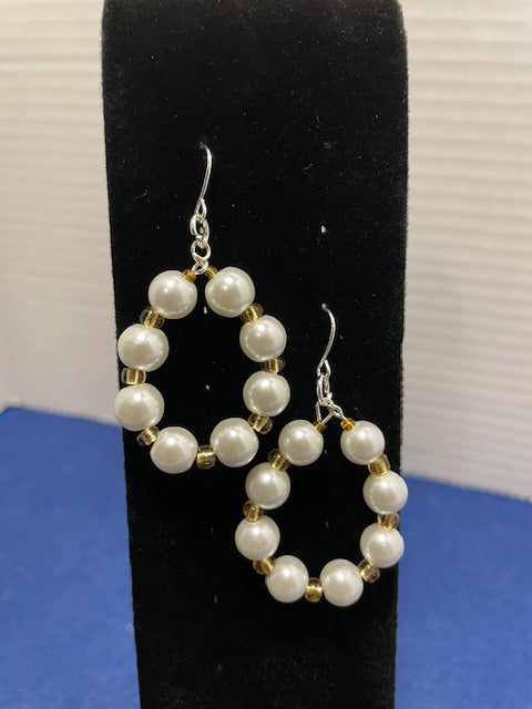 Pearl Oval Hoop Earrings